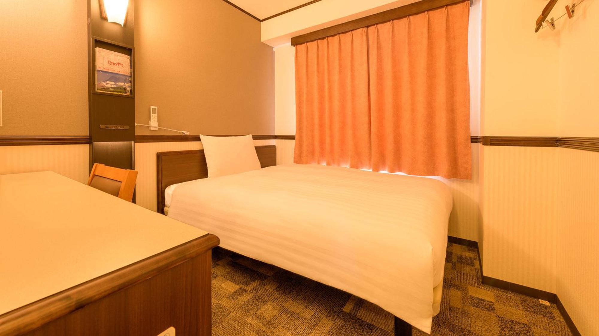 Toyoko Inn Fukushima Eki Nishi Guchi Habitación foto